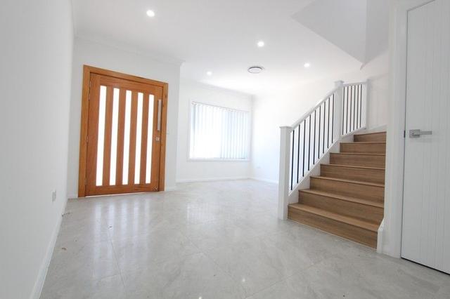 80B Ingham Drive, NSW 2170