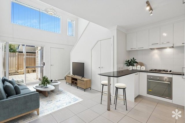 6/19 Eacott Street, WA 6210