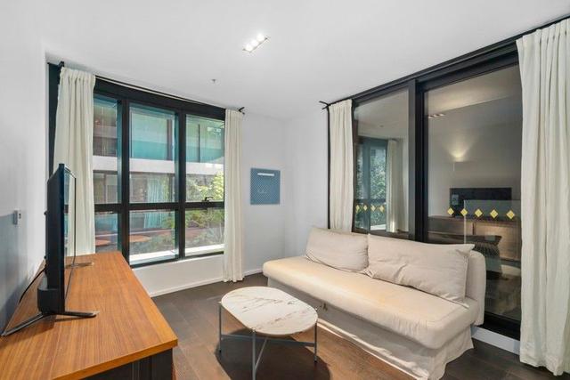 106/20 Queens Road, VIC 3000