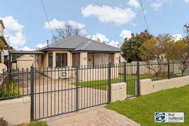 4 Banks Street, NSW 2795