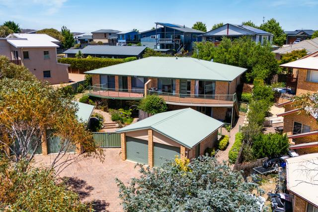 2/11 Beloka Close, NSW 2627