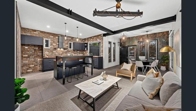 35 Mossgrove St, QLD 4102