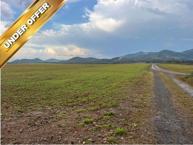 1/null Oakenden Sarina, QLD 4741