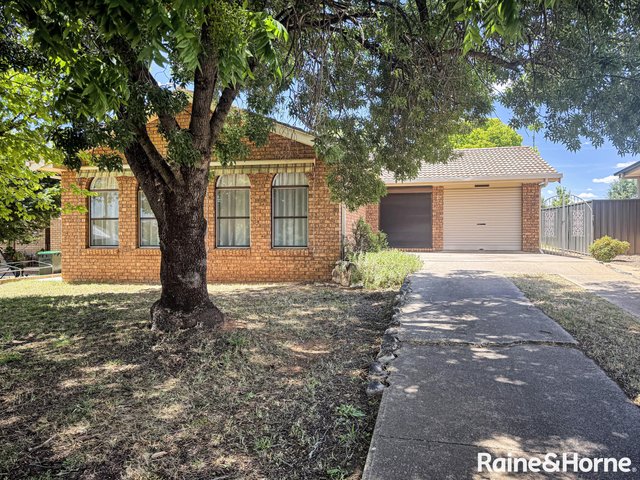 32 Dwyer Drive, NSW 2594