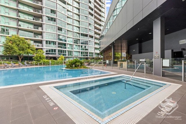 11103/8 Harbour Road, QLD 4007
