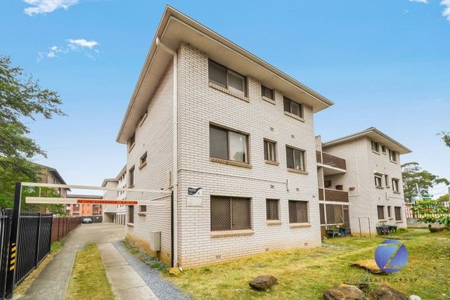 10/34 Remembrance Avenue, NSW 2170