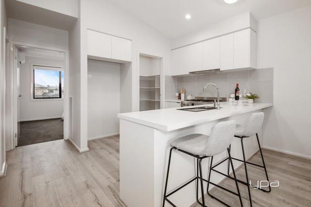 9 Butterfly Walk, VIC 3336