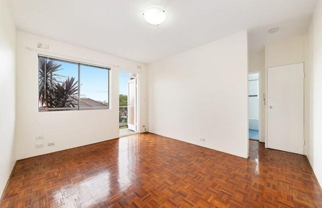 1/81 Warren Road, NSW 2204