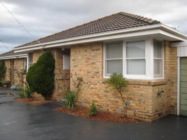 4/52 Coorigil Road, VIC 3163