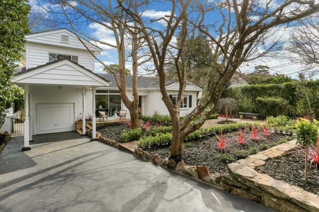 12 Benaroon Avenue, NSW 2075