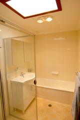 Bathroom (2008-07-24)