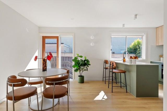 2/170 Gordon Street, VIC 3058