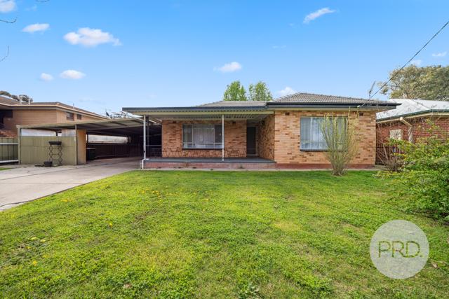 33 Higgins Avenue, NSW 2650