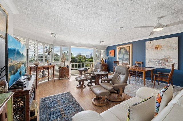 10/56 Hooker  Boulevard, QLD 4218
