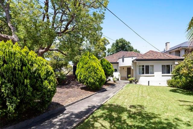 16 St Finbars Crescent, VIC 3187