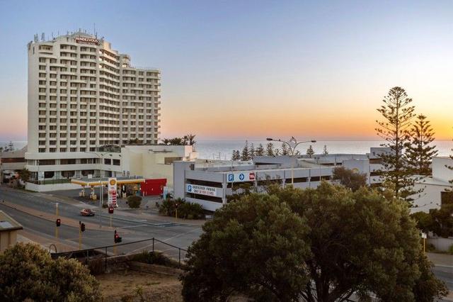 8/186 West Coast Highway, WA 6019