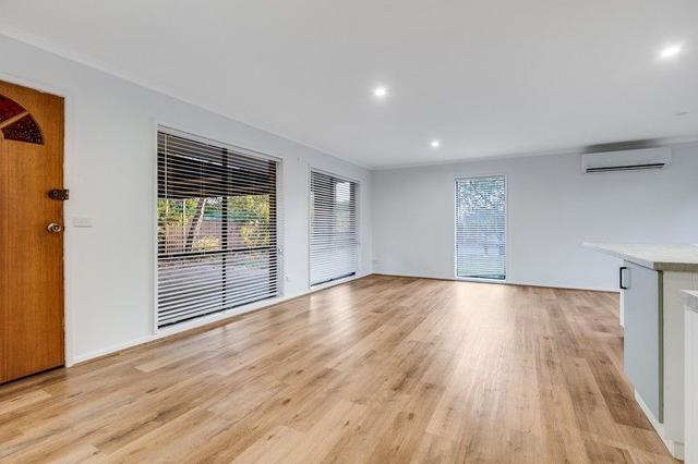 18 Candlebark Street, NSW 2640