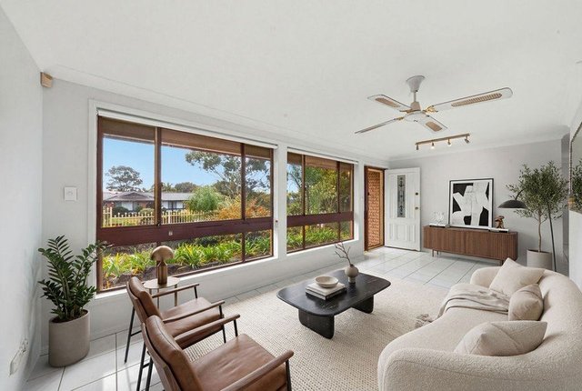 11 Ettalong Place, NSW 2560