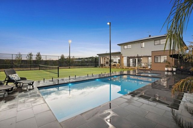 7 Suffolk Drive, VIC 3228