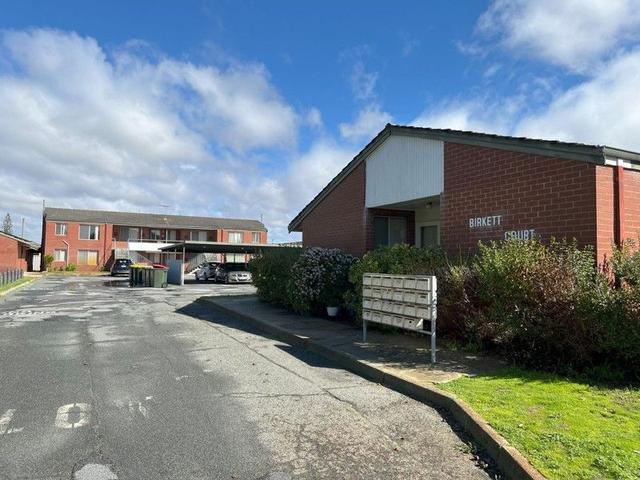 09/185 Birkett St, WA 6059