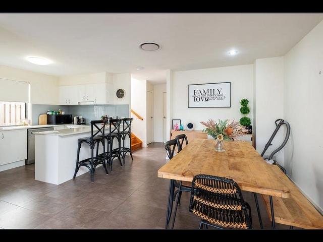 12 La Savina Drive, QLD 4216