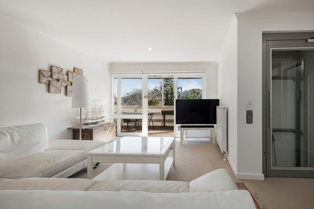Upper Residence/25 Grandview Road, VIC 3186