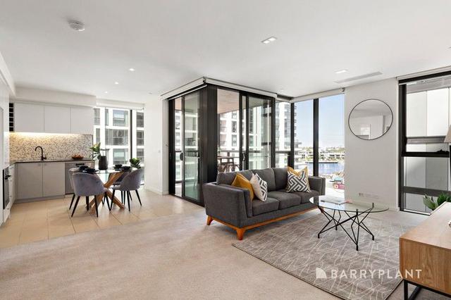 5B/8 Waterside Place, VIC 3008