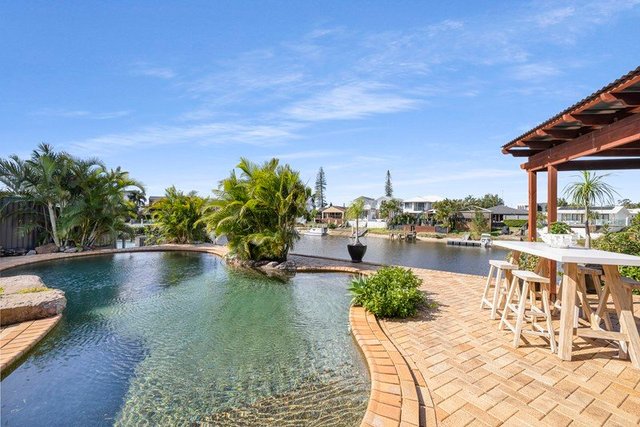 5 Nootka Court, QLD 4218