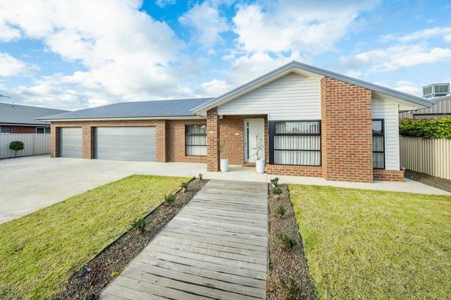24 Chivalry Drive, VIC 3629