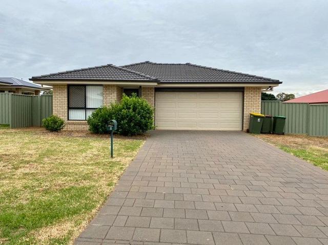 8 Warragrah Place, NSW 2870