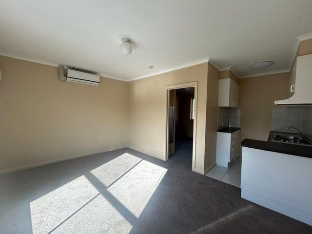 13/6 Walnut Street, VIC 3163