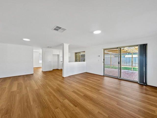 3 St Tropez Court, WA 6172