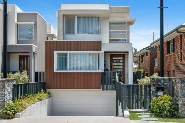 19 Seashell Avenue, QLD 4218