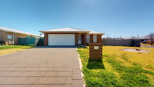 14 Argyle Avenue, NSW 2830
