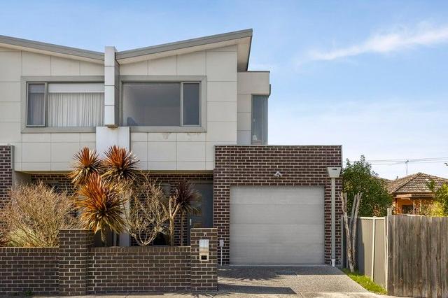 7 Lake Avenue, VIC 3044