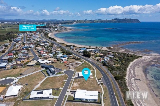 18 Beachside Close, TAS 7325