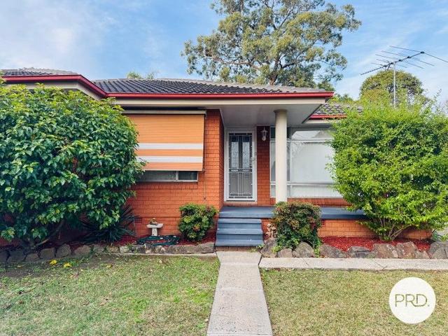 4 Wyatt Place, NSW 2560