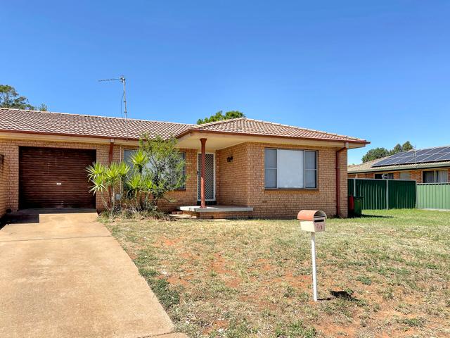 2/1 Wentworth Street, NSW 2830