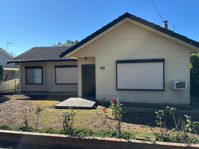 154 Lambie Street, NSW 2720