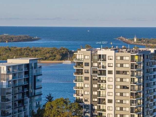 1207/372 Marine Parade, QLD 4215