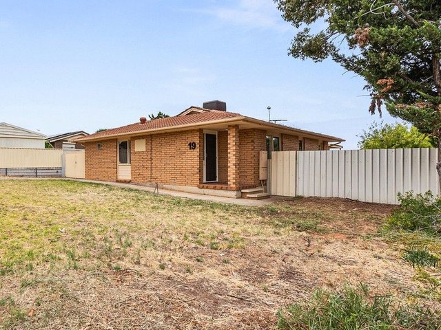 19 Barcelona Road, SA 5168