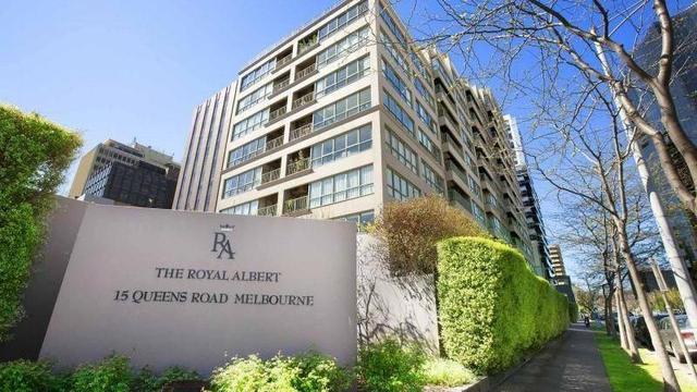 3/15 Queens Road, VIC 3000