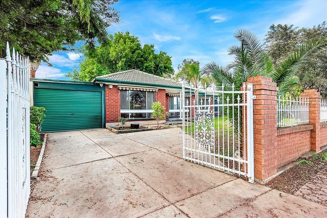5 Woodfield Drive, SA 5108