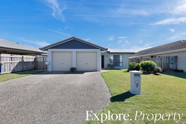 7 Sunseeker Court, QLD 4740