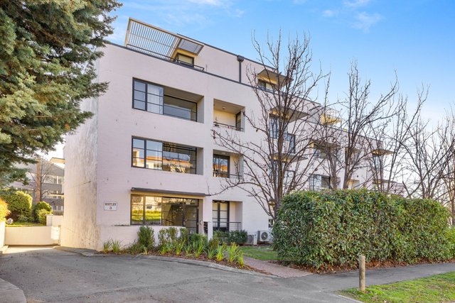 10/3 Burke Crescent, ACT 2603