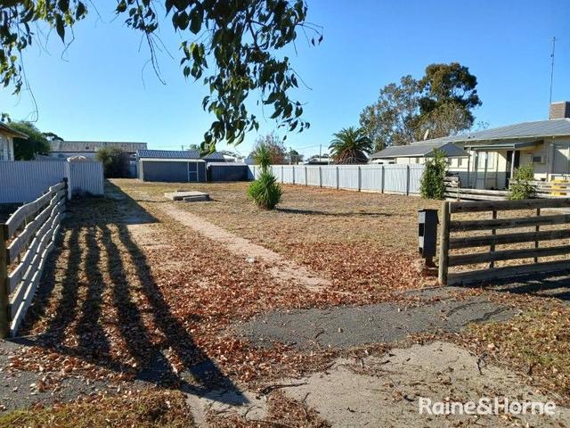 11 Clifford Street, VIC 3393