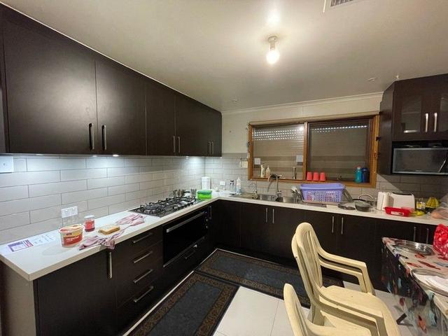11 Lobelia Drive, SA 5107