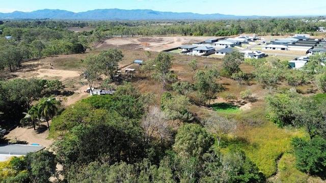 30 Peters Street, QLD 4880