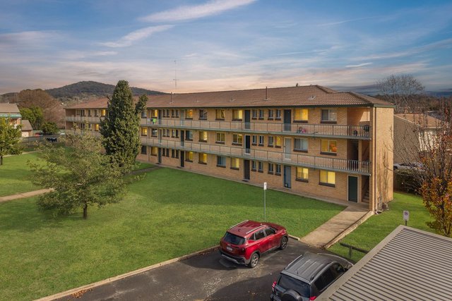 13/7 Brook Street, NSW 2620