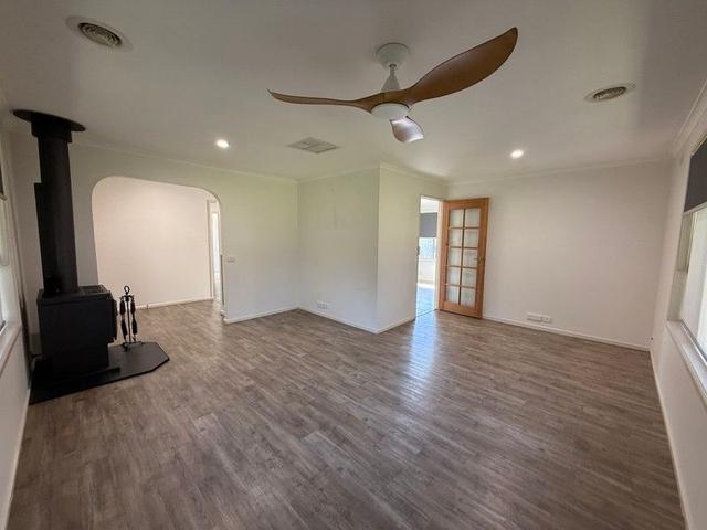 13 Tabletop Court, NSW 2640